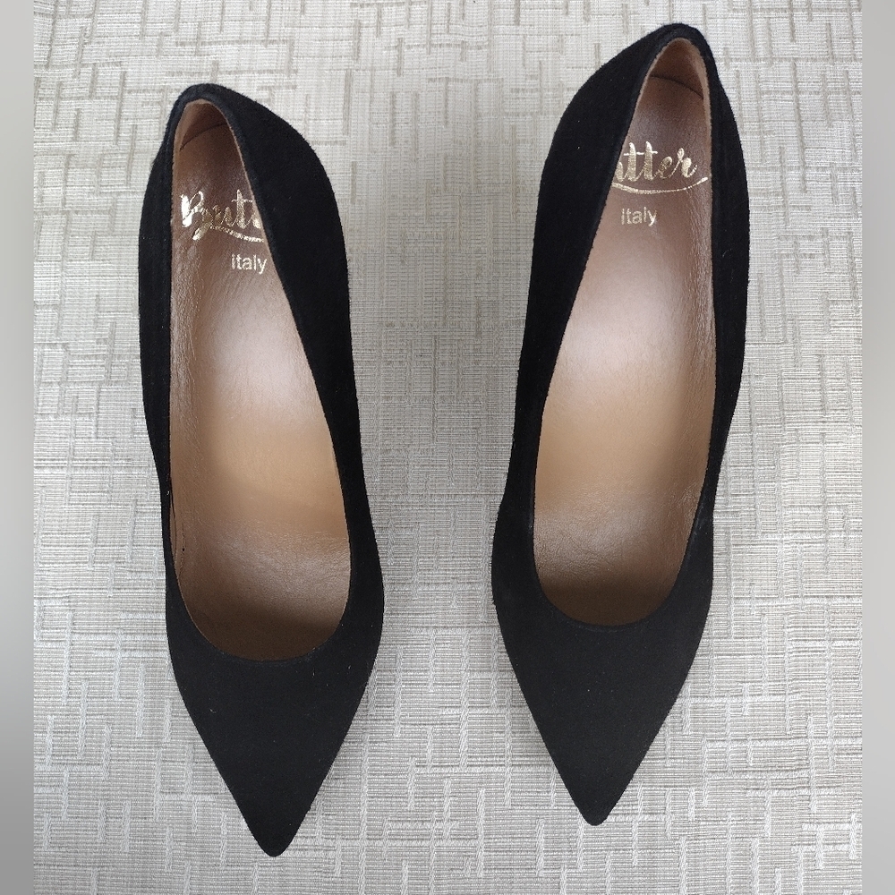 BUTTER Italy ELOISEE Suede Leather Black Pump Heels 6 EUC